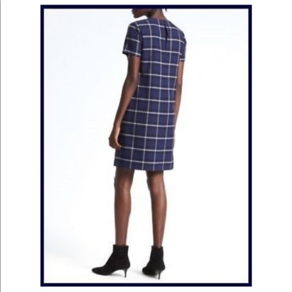 HI SUMMER ☀️ 💙 Banana Republic Women's Short Sleeve Blue Grid Sheath Dress - Picture 3 of 7